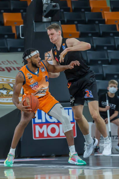 进行深入探 进行深入探