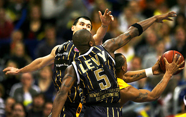 特别是在攻 特别是在攻