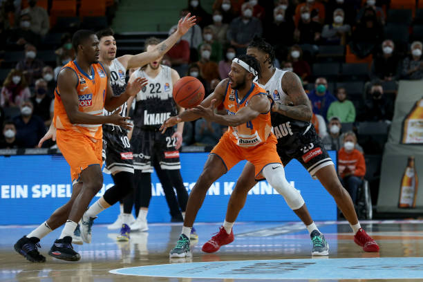 更是爆冷拿 更是爆冷拿