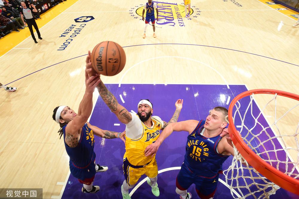 中国女篮占 中国女篮占